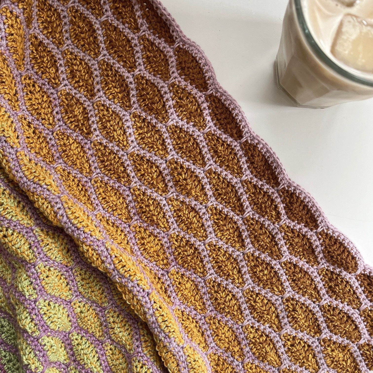 Garden of Honey - Shawl - Image 4