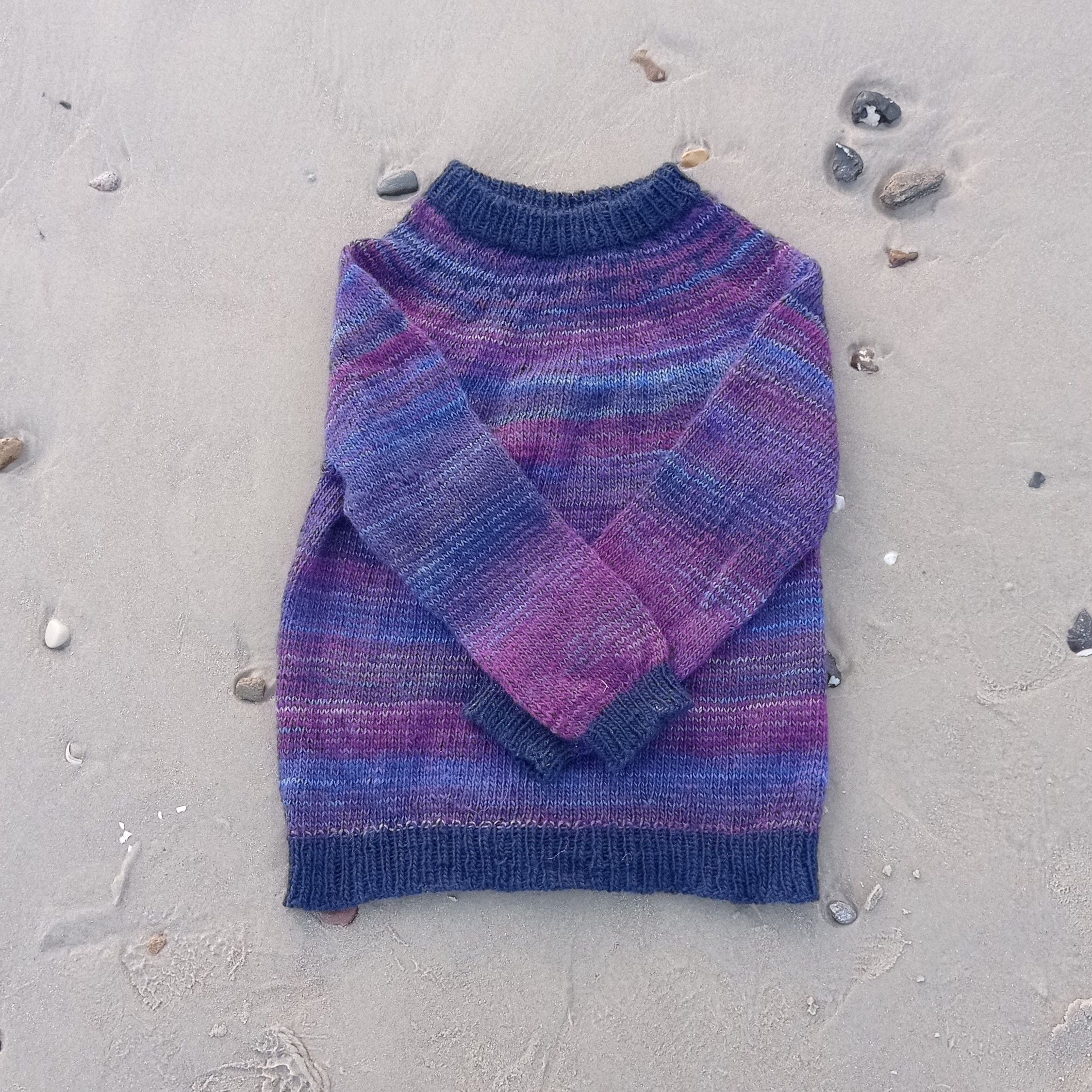 Easy Winter Glow - Sweater - Image 2