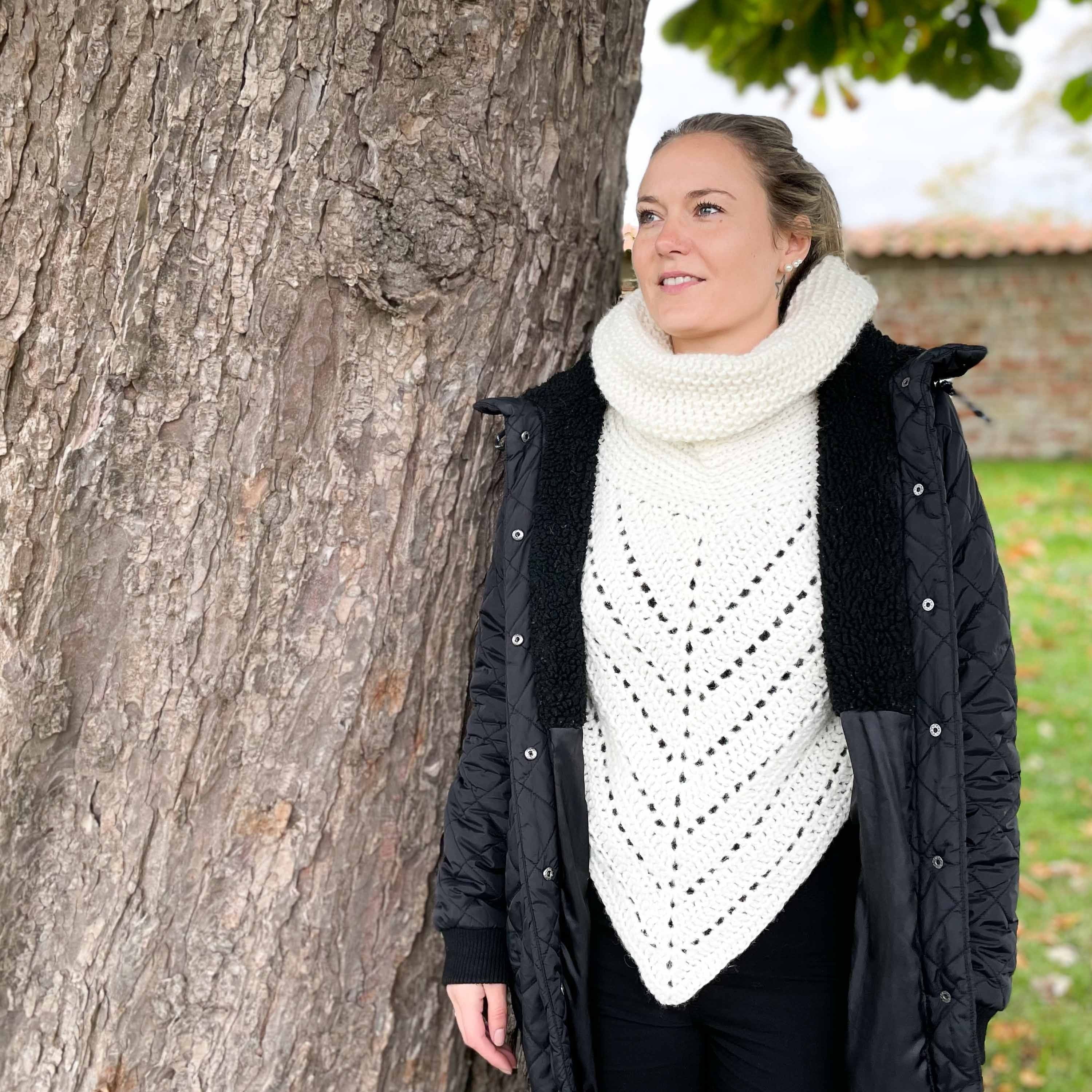 Diva - Shawl with collar - Image 8