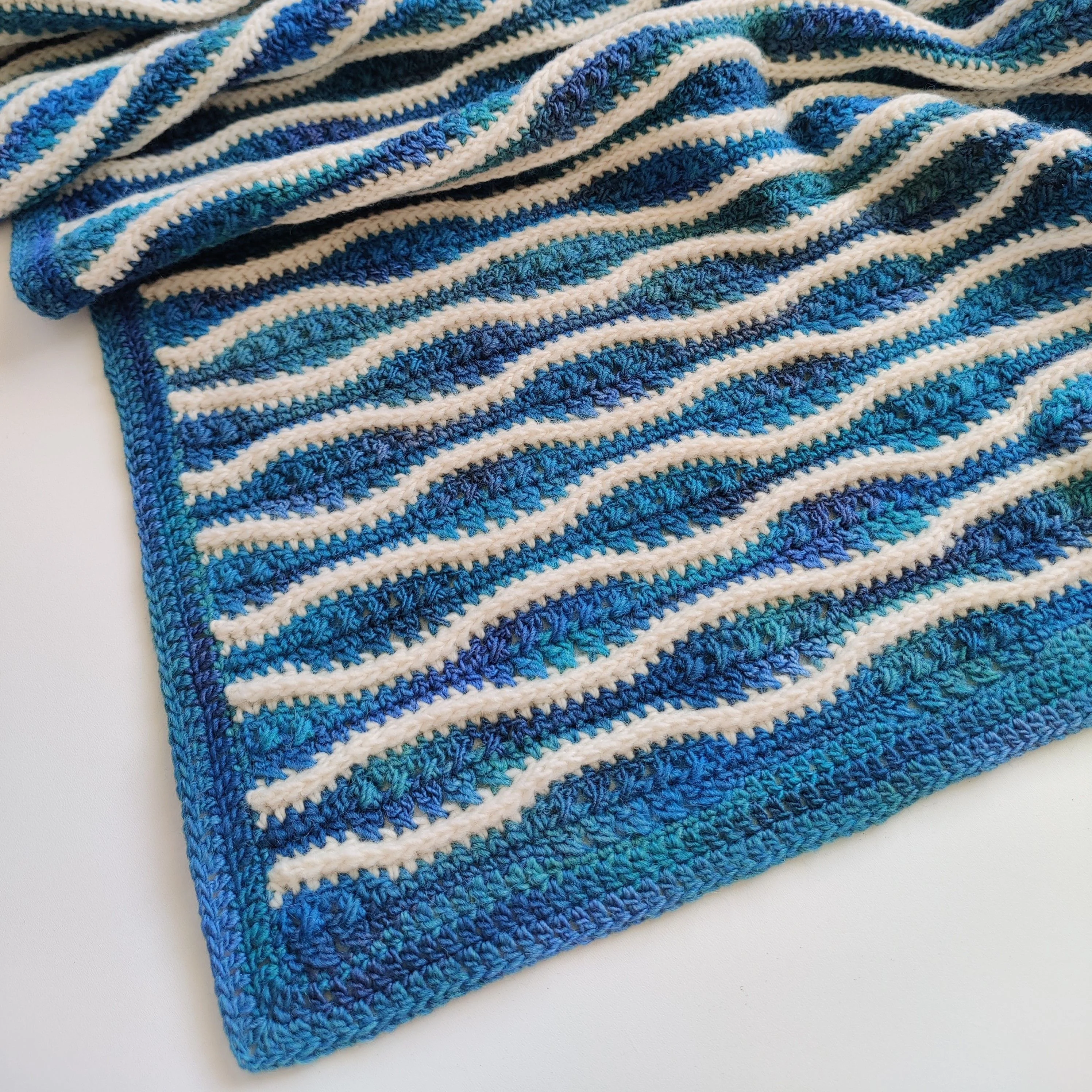 Dancing Wave Crests - Blanket - Image 5