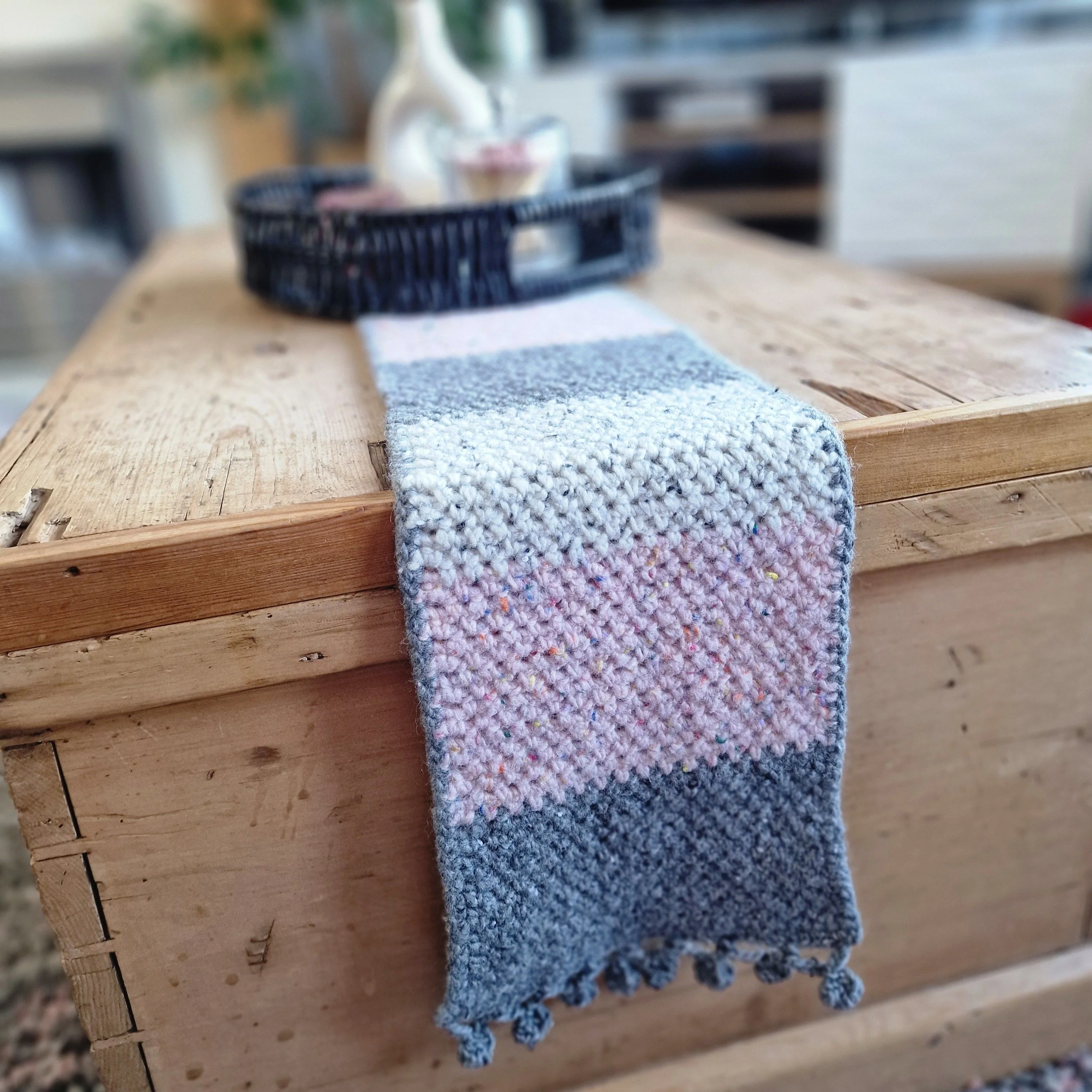 Delicate Moss Stitch - Table Runner - Image 2