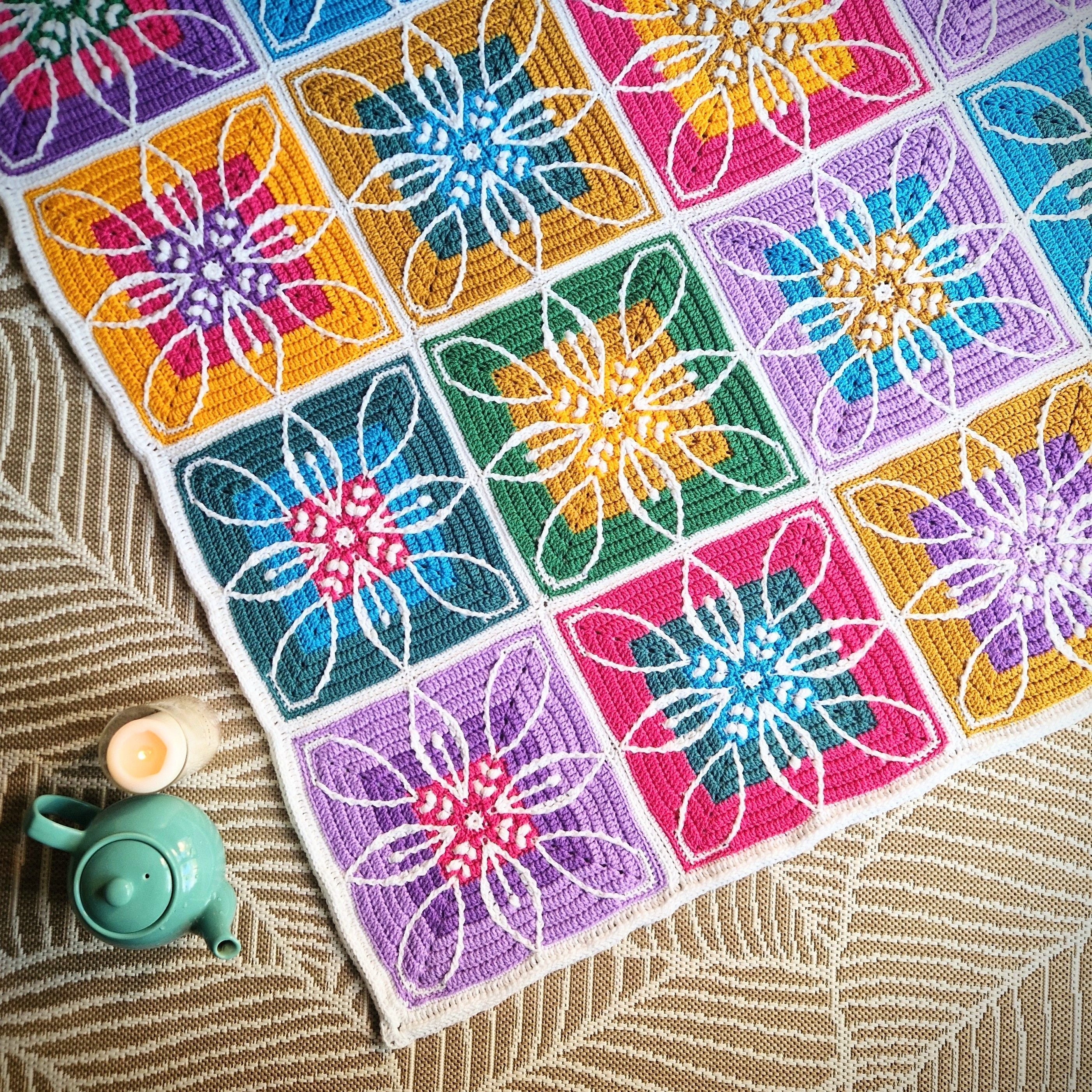 FloralWhiteTea - Blanket - Image 2