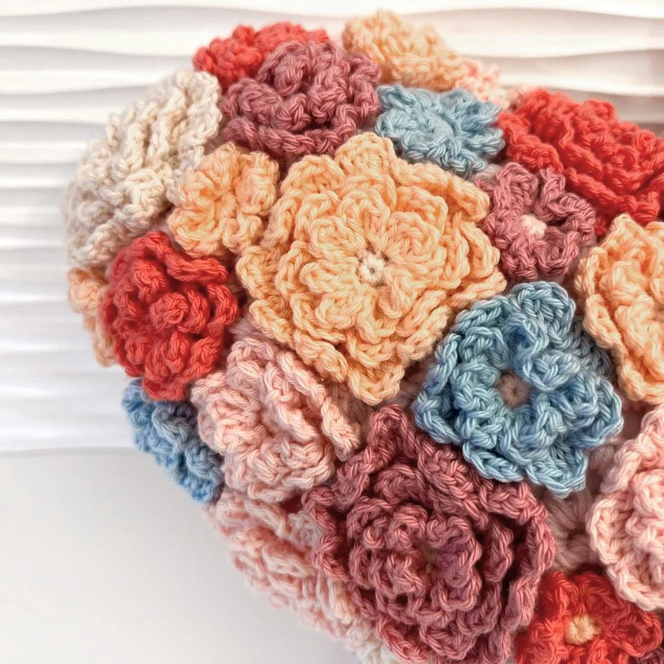 Blooming Heart - Pillow - Image 5