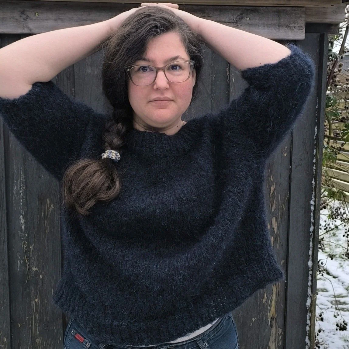 Suri – Sweater - Image 2
