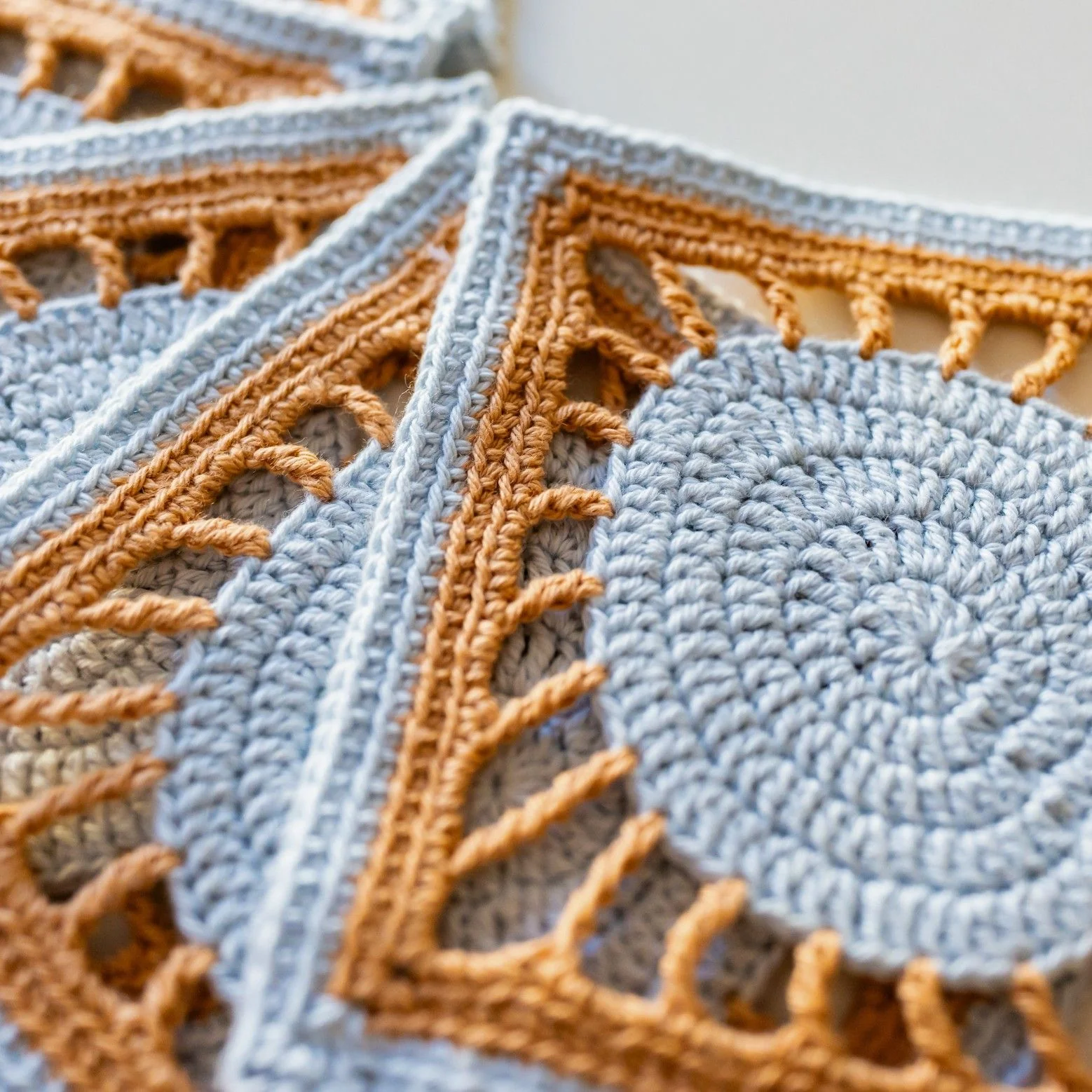 Egg Stravagant - Table Runner - Image 10