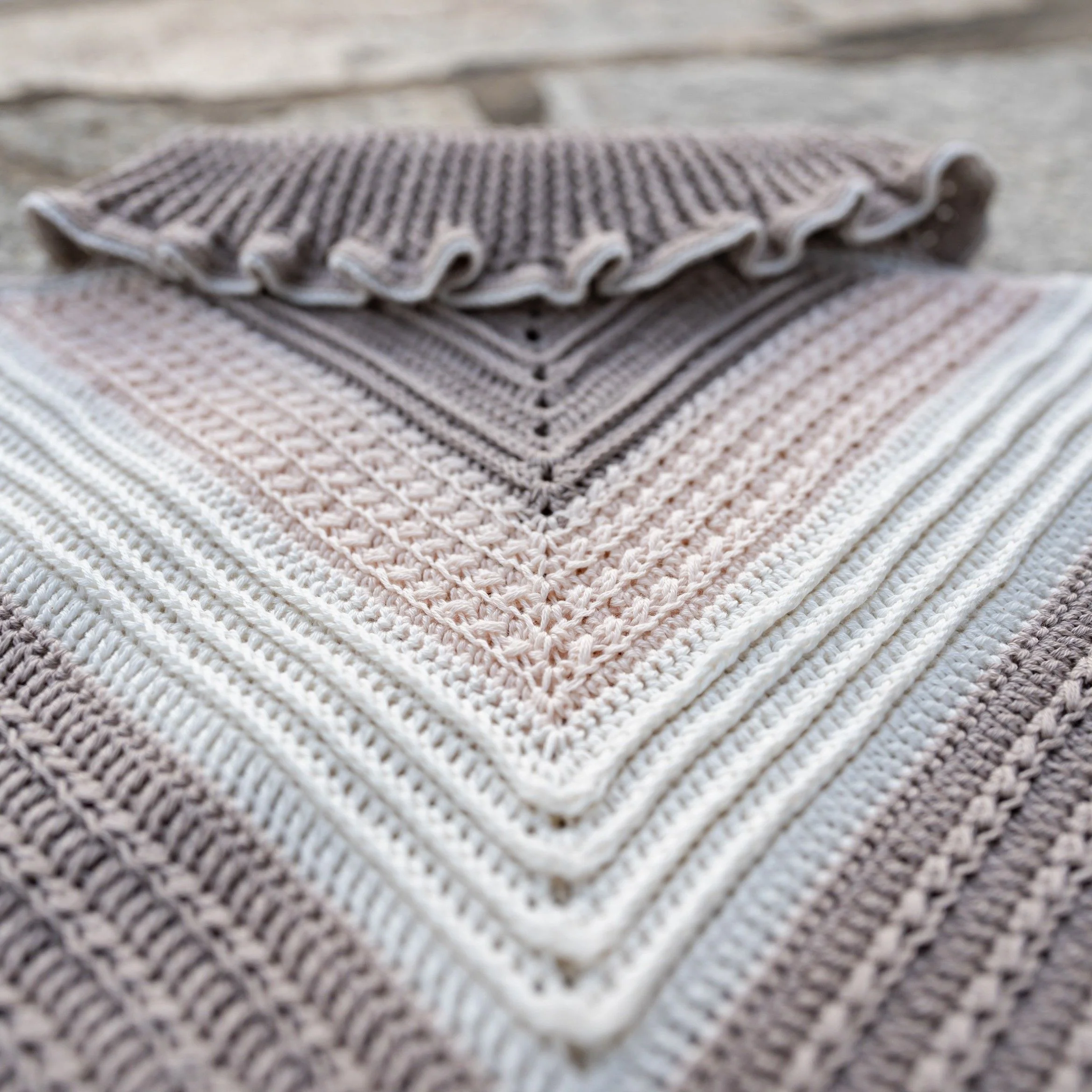 Ophelia - Poncho - Image 8
