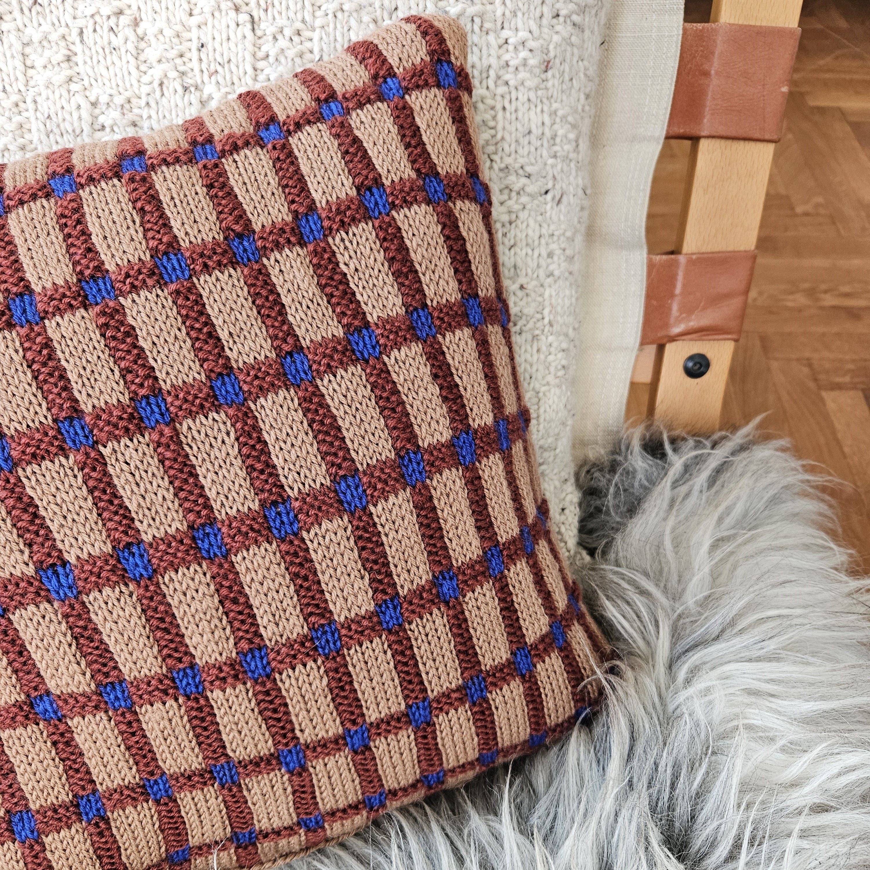 Squares and Reactangles - Cushion Version 1 - Image 2