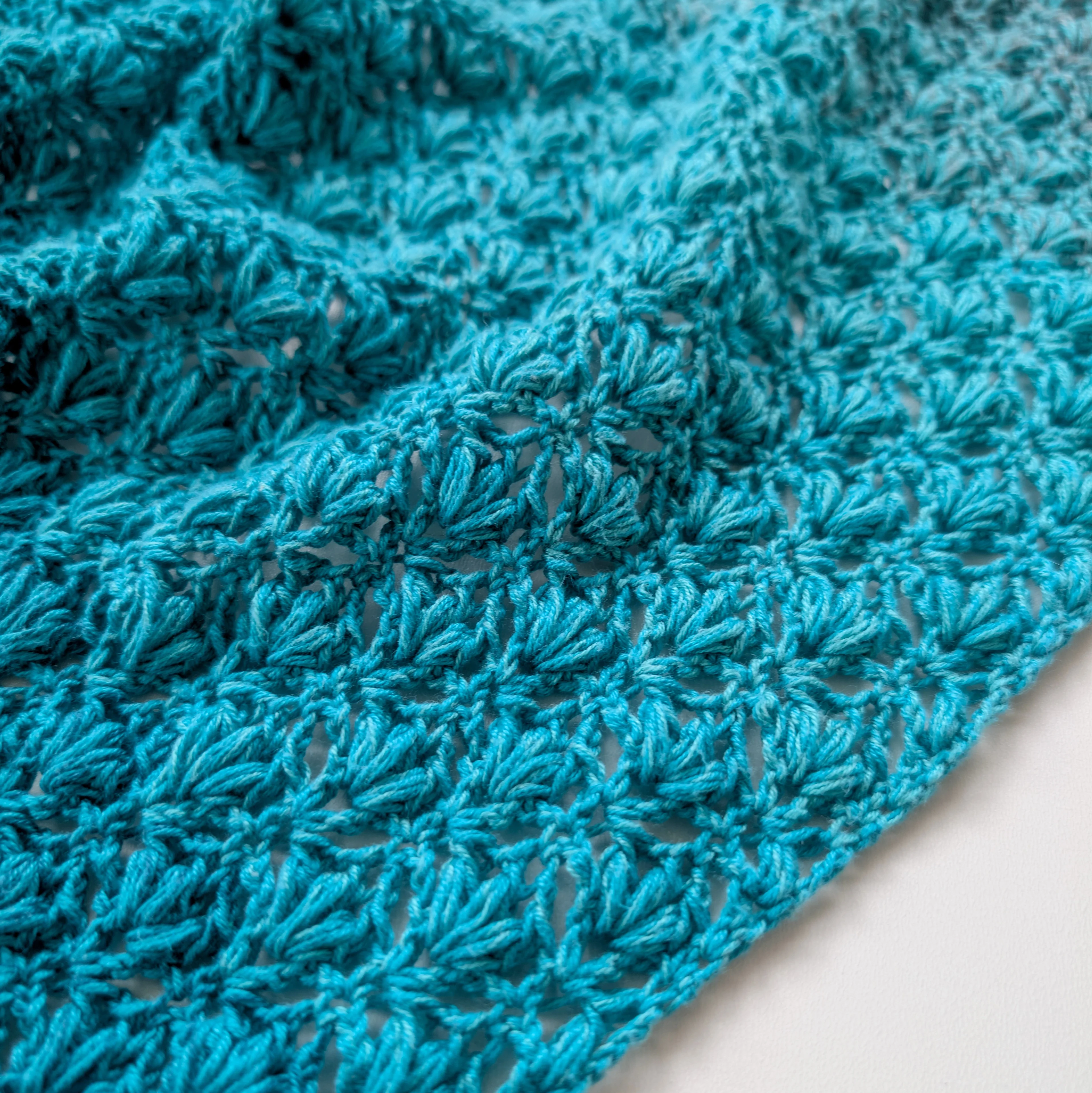 Puff Elegance - Shawl - Image 3