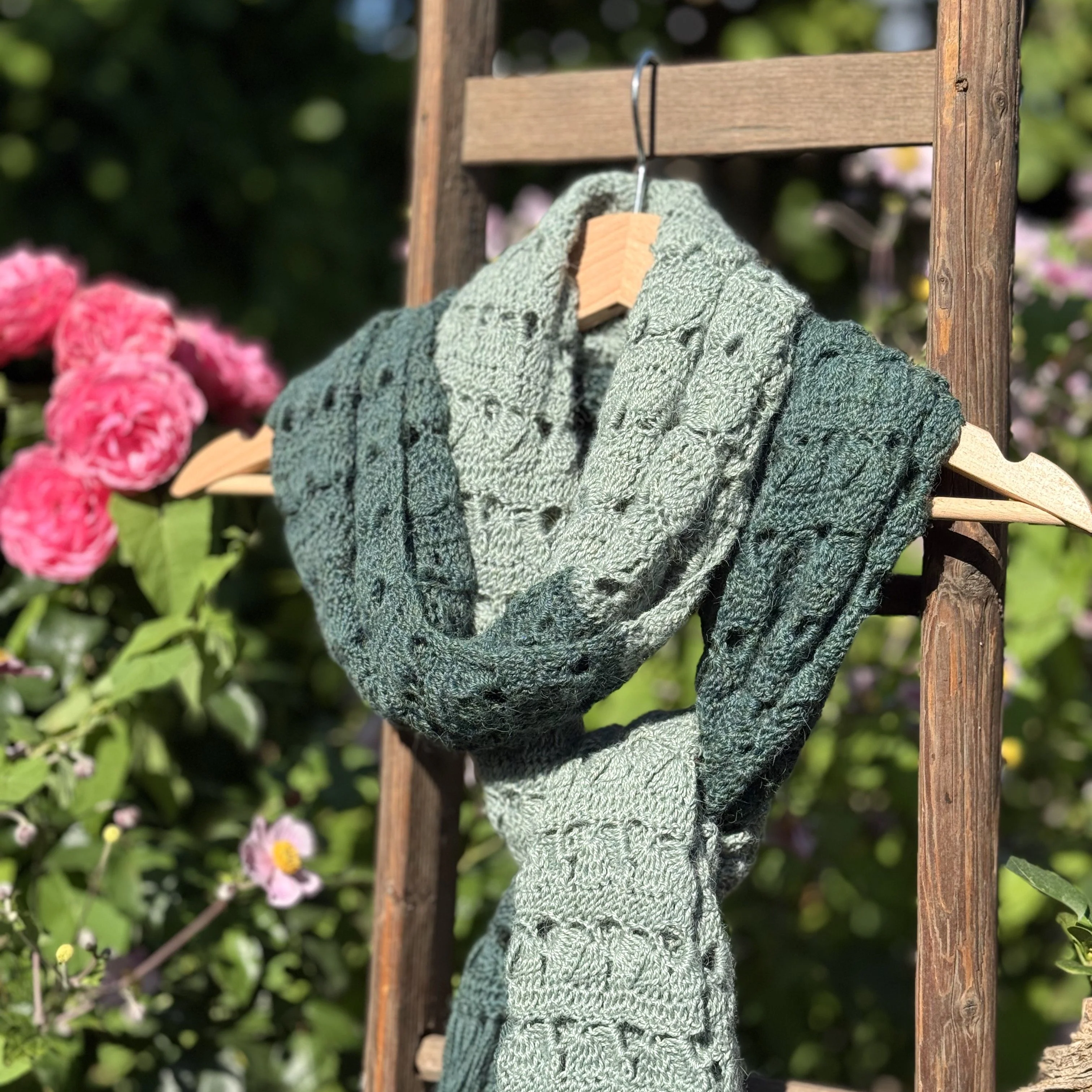 Two Ferns - Scarf - Image 8