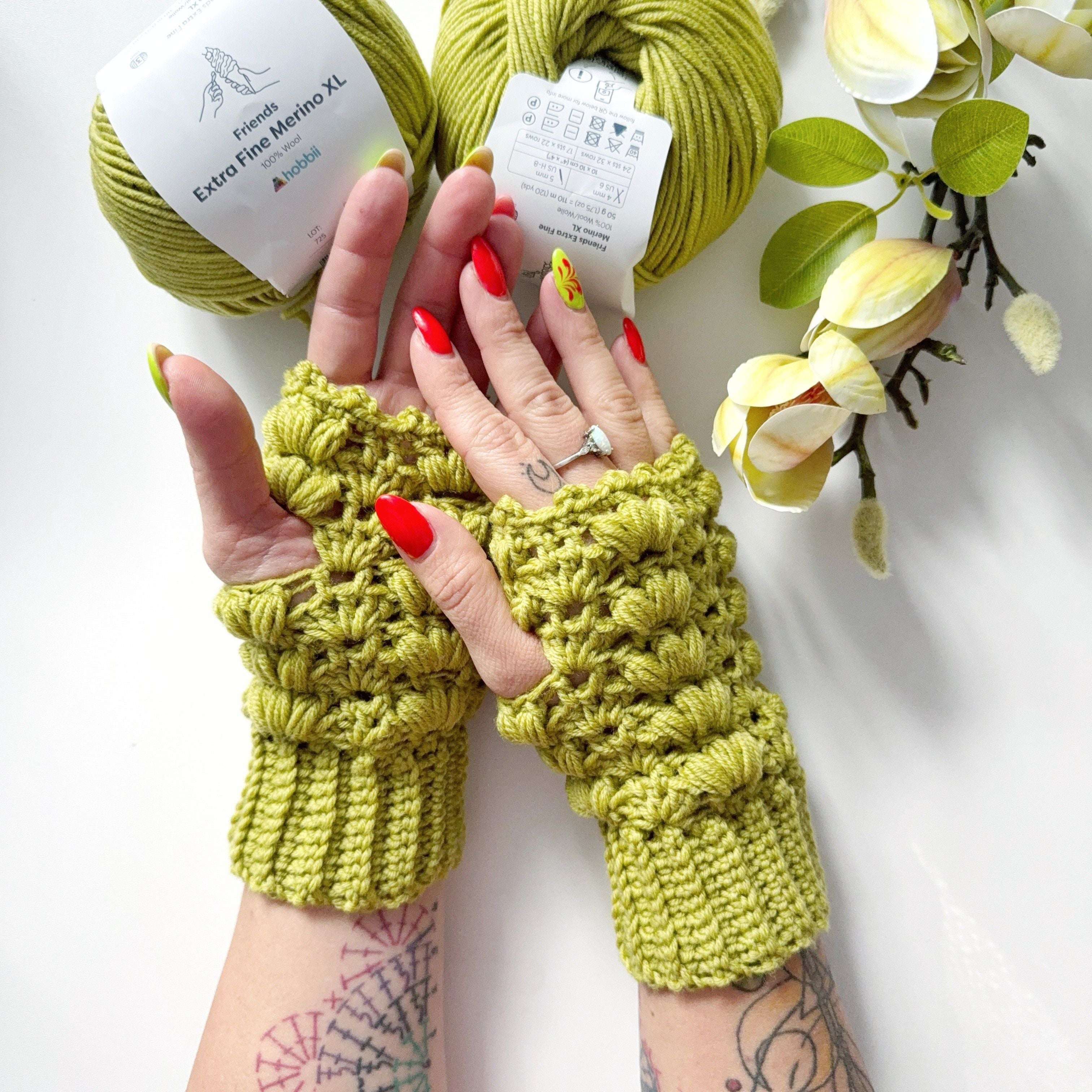 Amarië - Fingerless Gloves - Image 5