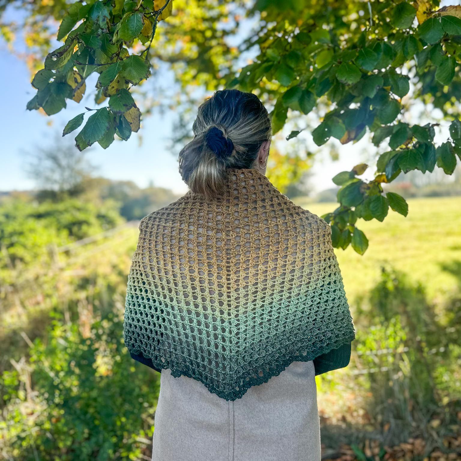 3D Cosy Shawl - Image 2